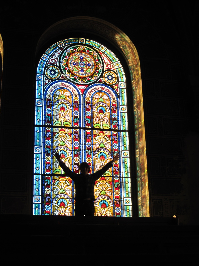 pattern, human representation, judaism, spirituality, building, shape, art and craft, stained, ornate, no people, symbol, jew, creativity, worship, architecture