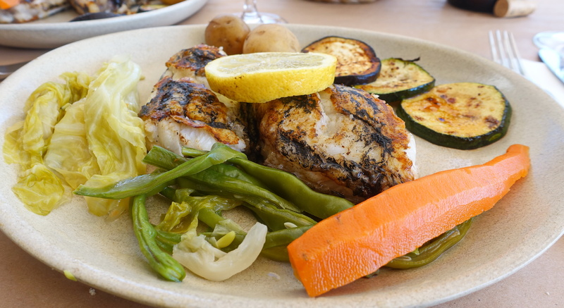 dinner, mediterranean fish, ready-to-eat, meat, 5K, deepwater fish, food, serving size, freshness, fish, healthy eating, delicacy, potatoes, espada, vegetables