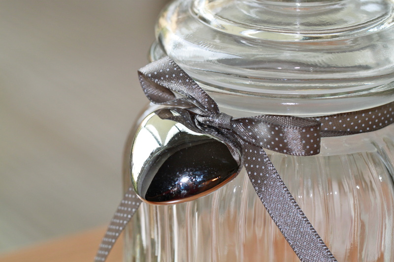 close-up, vessel, water, küchendeko, glass - material, 4K, storage, glass, accessories, decorative, glass jar, consumerism, food and drink, loop, practical