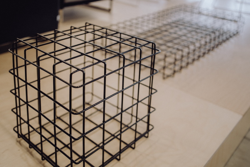 chair, 2K, italian, Saba italia, large group of objects, wood - material, armchairs, retail, italian furniture, furniture, wire mesh, business, focus on foreground