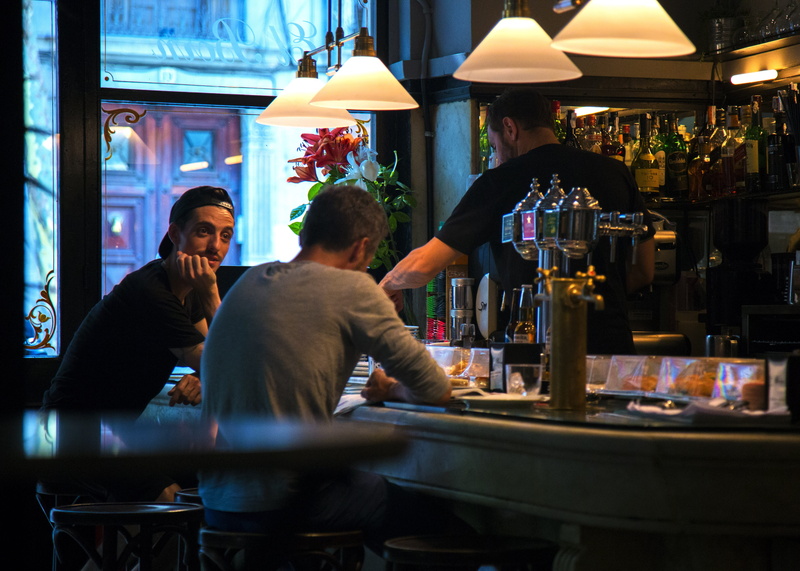 drink, alcohol, nightlife, barcelona, women, restaurant, adult, food and drink industry, lifestyles, refreshment, group of people, indoors, men, food and drink