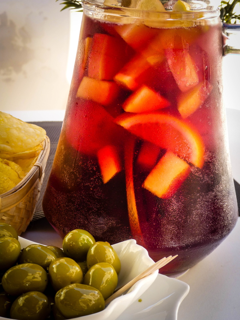 food, mediterranean, bar, slice, transparent, vegetable, drink, close-up, bowl, jar, glass - material, wellbeing, water, food and drink, detox, fruit, sangria