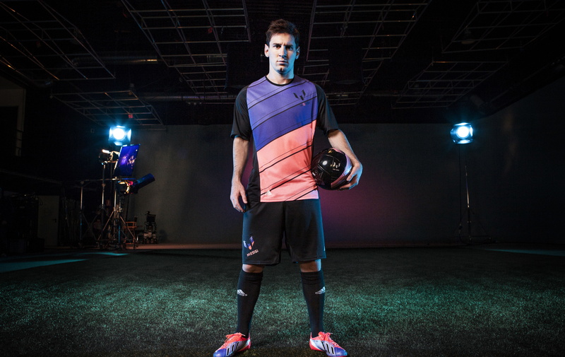 one person, full length, illuminated, clothing, leisure activity, front view, Footballer, Lionel Messi, adult, 5K, sports clothing, 5K, FC Barcelona, sport