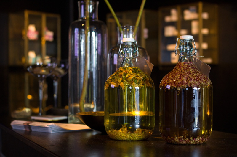 alcohol, wooden, homemade, close-up, of course, glass, side by side, wine bottle, still life, body oil, bar counter, no people, two, winery, freshness