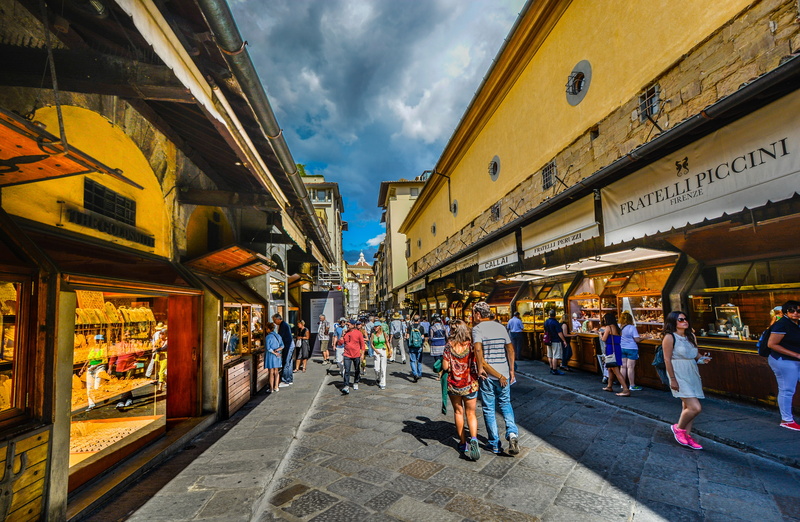 walking, town, walk, toscana, ponte, tourism, tourist, street, urban, firenze, italian, travel, italy, famous, group of people, architecture, river, 4K