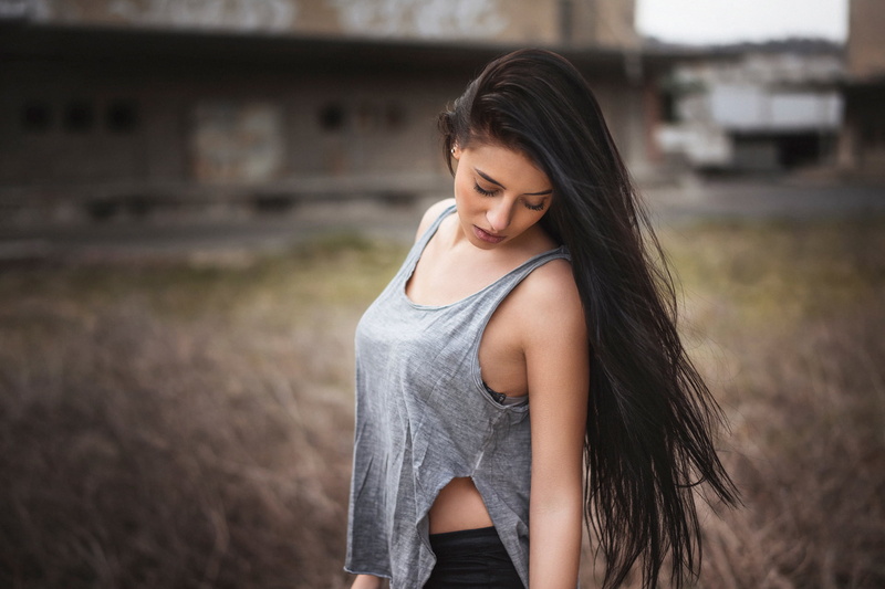 three quarter length, adult, teenager, young women, hair, s, Martin Kühn, top, young adult, chest, women, black hair, Mike, standing, focus on foreground