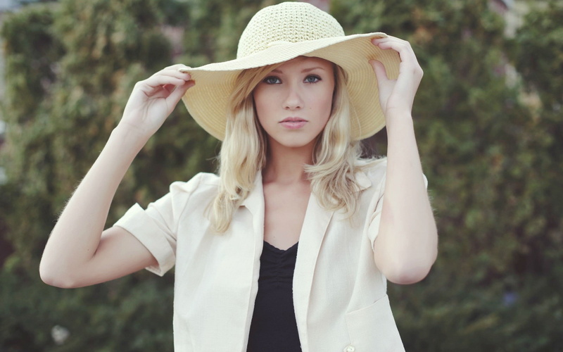 women outdoors, Berit Birkeland, hat, white shirt, looking at viewer, millinery, straw hat, blonde, women with hats, blue eyes, 1080P, women