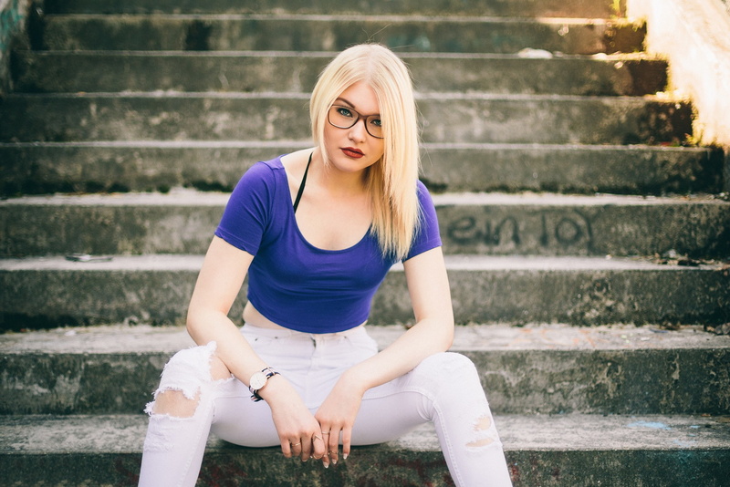 1080P, blonde, Ash blonde, women with glasses, stairs, model, torn jeans, ladders