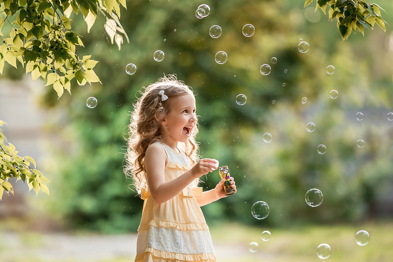 A Diakov George, 1080P, summer, joy, laughter, child, girl, bubbles, leaves, the game, branches, nature
