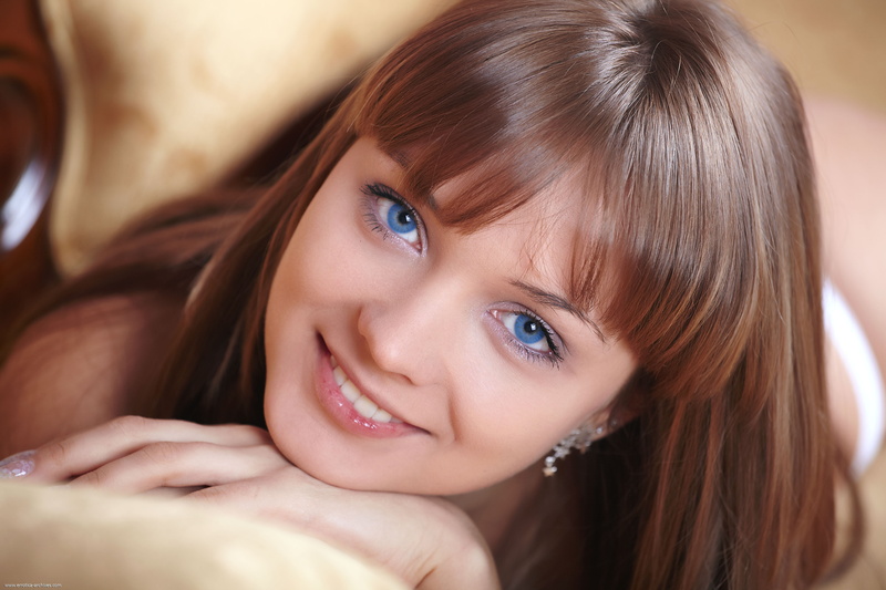 Errotica Archives Magazine, 5K, face, smiling, women, auburn hair, lada d, blue eyes