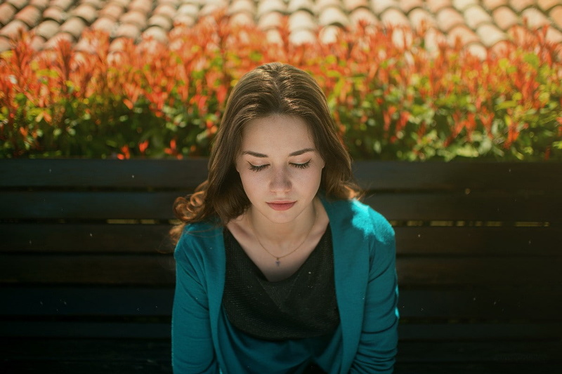 young women, flower, women, Simeon Kolev, contemplation, eyes closed, one person, 480P, front view, hairstyle, casual clothing, focus on foreground, Radina