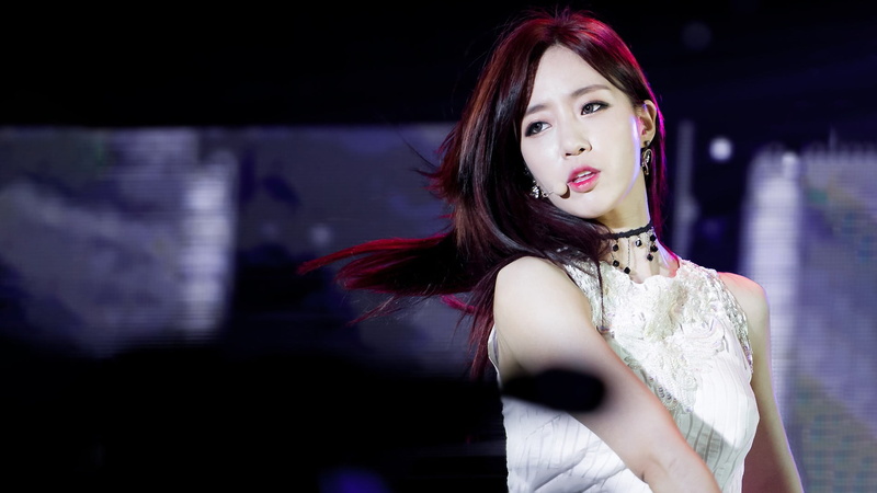 Eunjung, women, T-ara, looking at camera, standing, fashion, beautiful woman, hair, K-pop, lipstick, indoors, one person, adult, 720P, focus on foreground