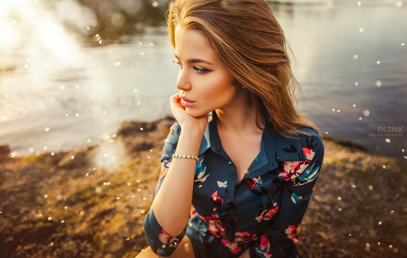 Alexandra Danilova, looking into the distance, model, 720P, redhead, women, looking away, depth of field, long hair, shirt, straight hair, Sergey Piltnik