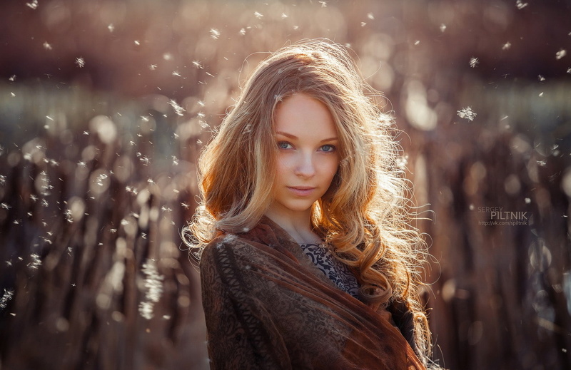 720P, blonde, looking at camera, adult, outdoors, eyes, standing, women, portrait, beautiful woman, sunlight, looking at viewer, Sergey Piltnik, face