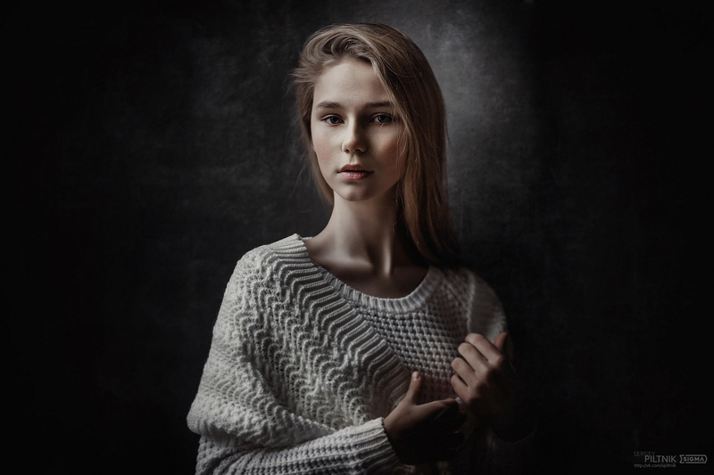 indoors, waist up, portrait, beautiful woman, long hair, young adult, looking at camera, hair, blond hair, young women, front view, model, dark, hairstyle