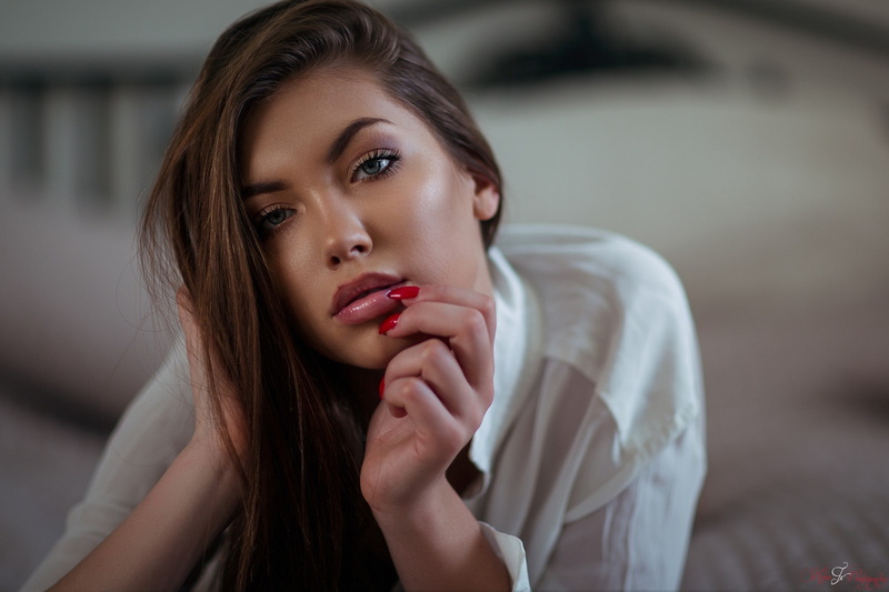 women, portrait, depth of field, 1080P, face, red nails