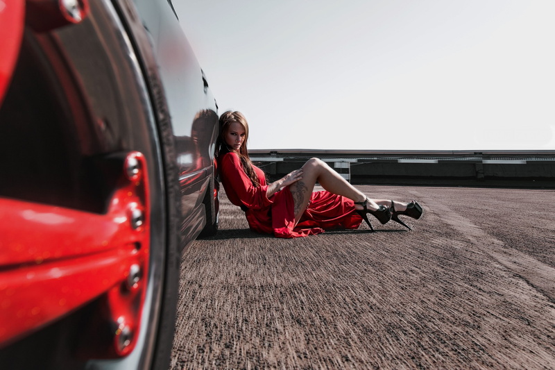 evgeniy, asphalt, photographer Evgeniy Pogosyan, photographer, girl, tattoo, model, s, women, 2K, brown hair, legs, Veronica Wonka, pogosyan, auto, wonka