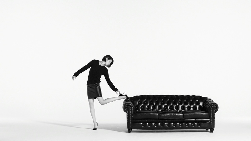 Masami Nagasawa, couch, women, 1080P, short hair, Asian, simple background