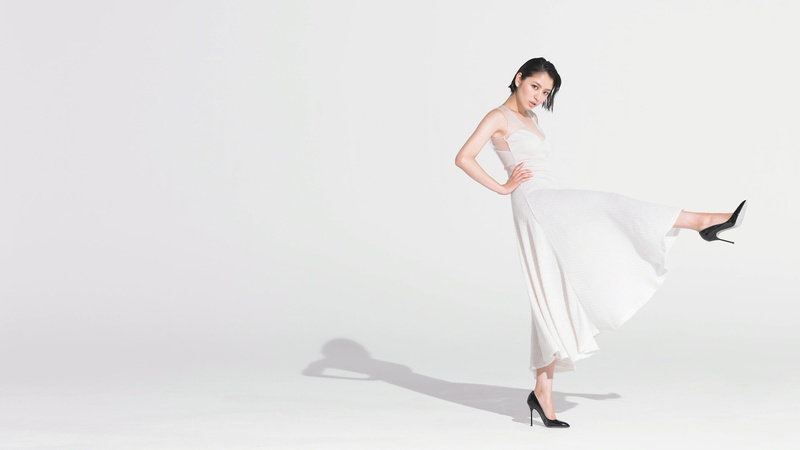 young adult, copy space, young women, full length, women, standing, indoors, mid adult, Asian, studio shot, motion, Masami Nagasawa, leg, one person, 1080P