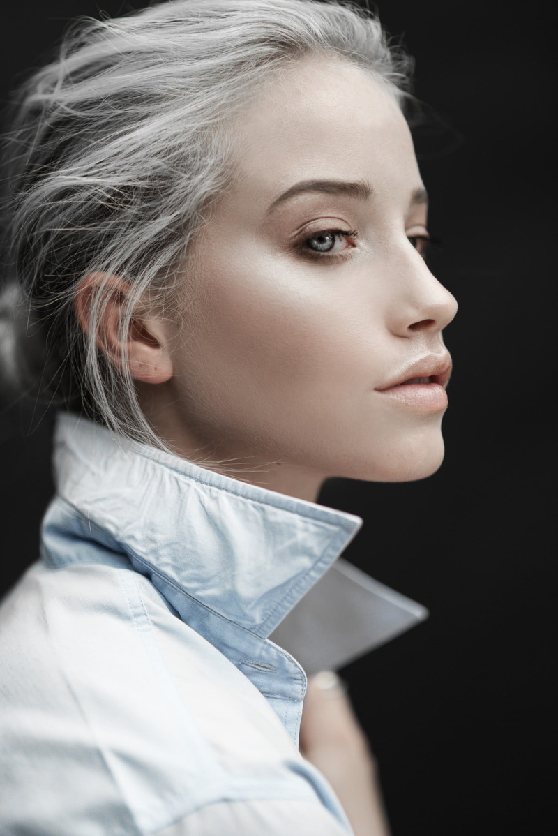 contemplation, profile view, hairstyle, model, human face, young adult, studio shot, platinum blonde, body part, hair, portrait, indoors, looking, adult