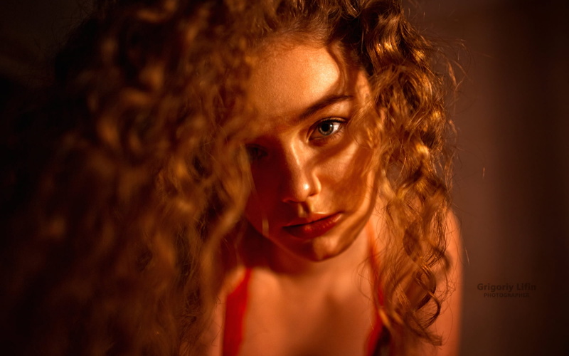 curly hair, sensual gaze, Grigoriy Lifin, women, women indoors, bokeh, portrait, indoors, face, depth of field, Alina Zaslavskaya, 1080P, model, brunette