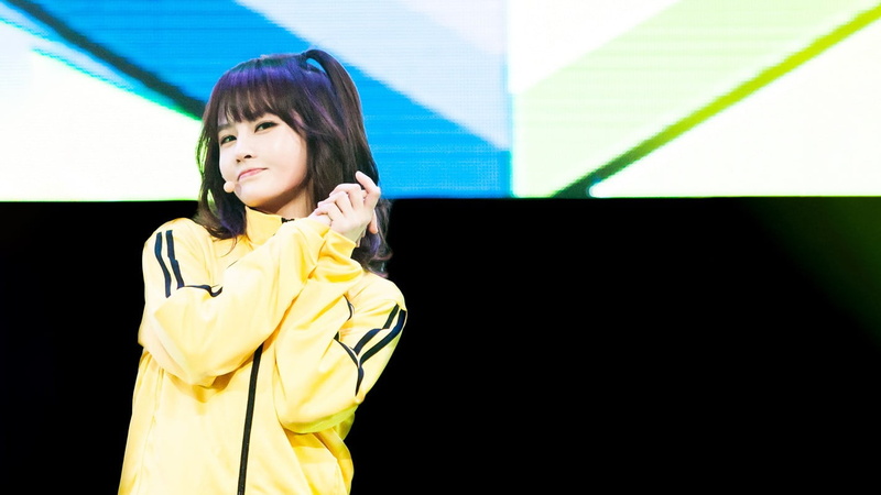 Boram, innocence, beautiful woman, day, standing, portrait, young adult, bangs, yellow, looking at camera, one person, T-ara, nature, hairstyle, waist up