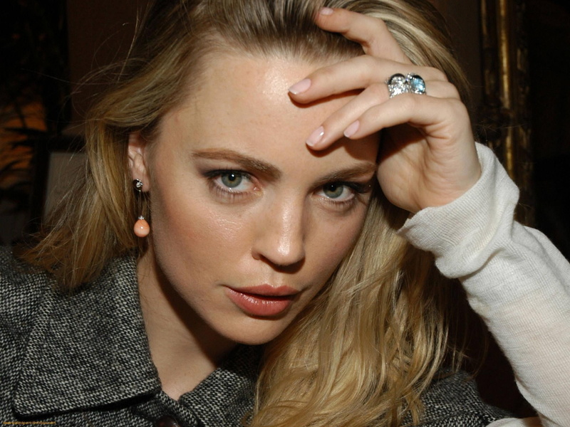 1080P, grey coat, blonde, Melissa George