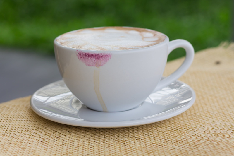 relax, espresso, pattern, heat - Temperature, pretty, coffee, bright, breakfast, caressing, do the job, mug, white, spoon, bubble, delicious, focus on foreground