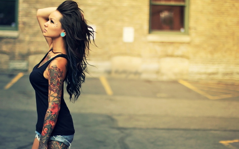 hair, built structure, women, beautiful woman, long hair, hairstyle, young adult, piercing, tank, s, focus on foreground, one person, standing, leisure activity