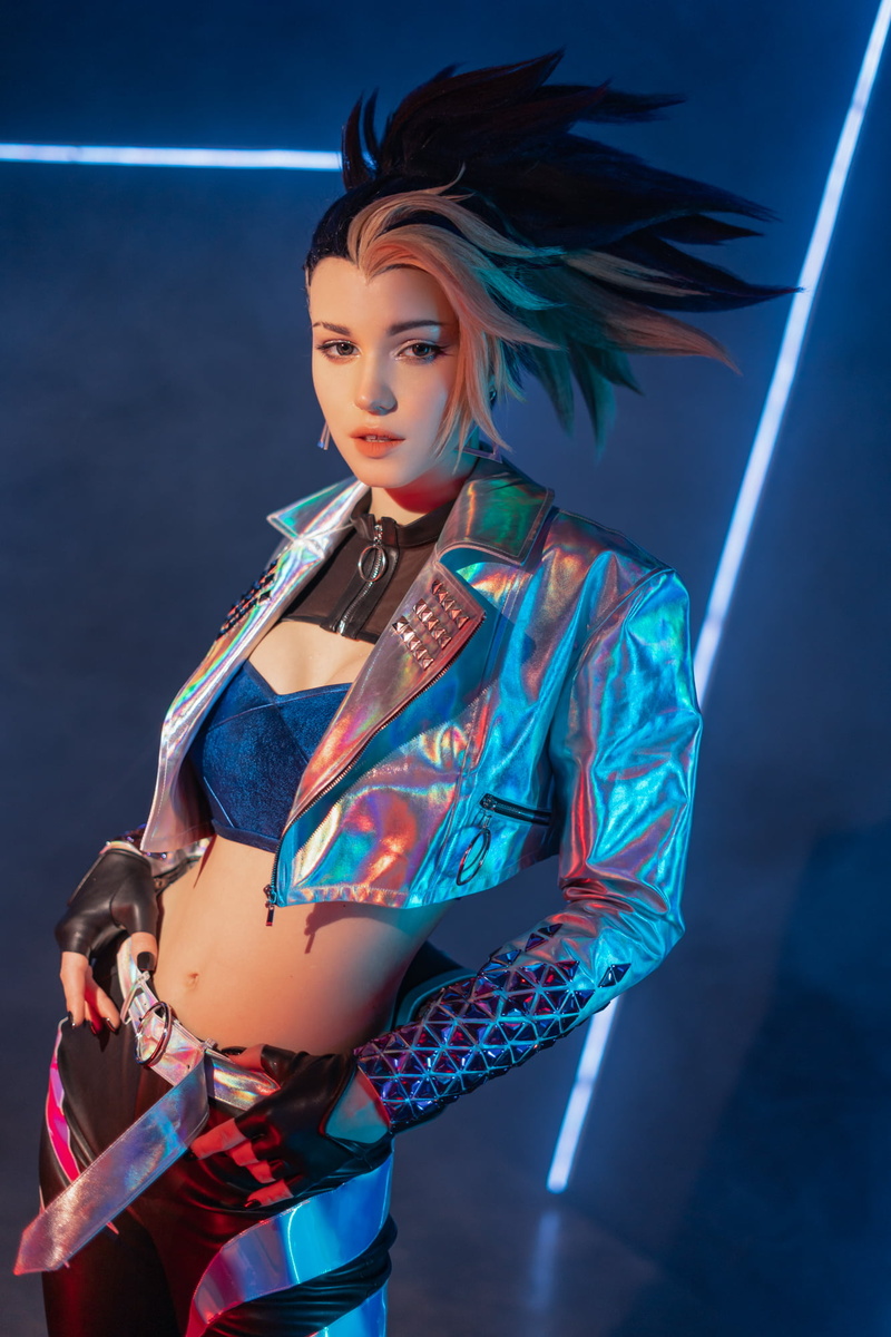 earring, belly, Akali(League of Legends), League of Legends, short tops, looking at viewer, indoors, Akali, model, video game characters, women, video game girls