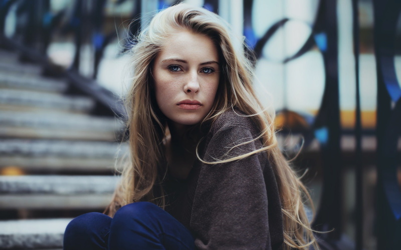 camille rochette, woman, rochette, 1080P, camille, outdoors, sitting, blonde