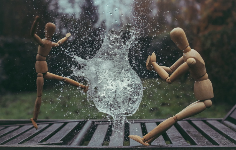 photography, shock, wave, the explosion, splash, water, wooden, IKEA, bubble, men, people, David Olkarny, photographer, creative, 5K