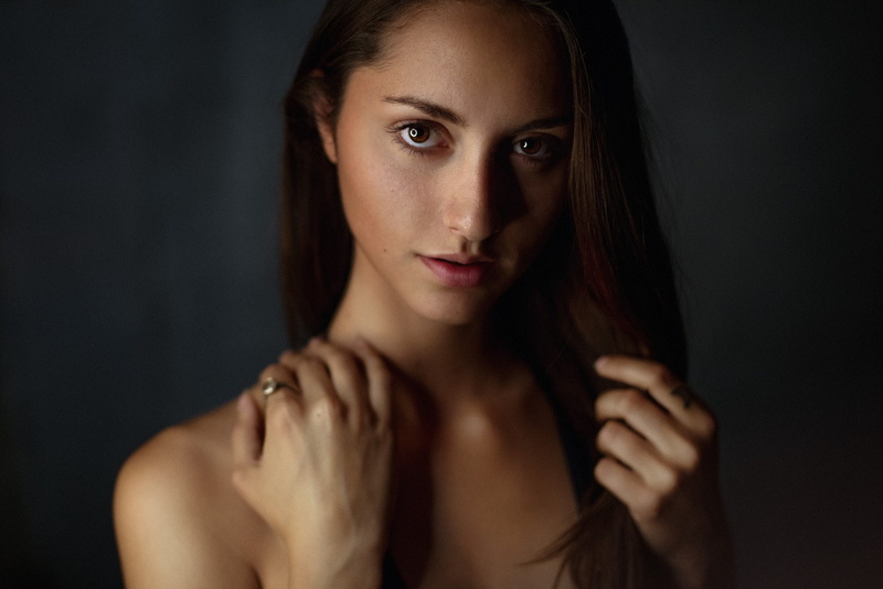 1080P, simple background, long hair, model, portrait, bare shoulders, face, auburn hair, looking at viewer, women, eyes