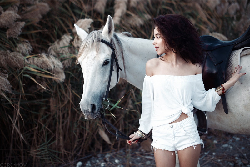 young women, animal wildlife, women outdoors, one person, land, leisure activity, animals, lifestyles, legs, 1080P, real people, Aliya Lando, horse, domestic animals