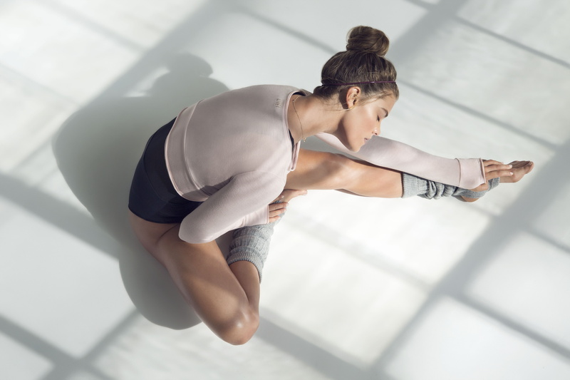 Nina Agdal, Model, fitness, figure, pose, stretching, 5K