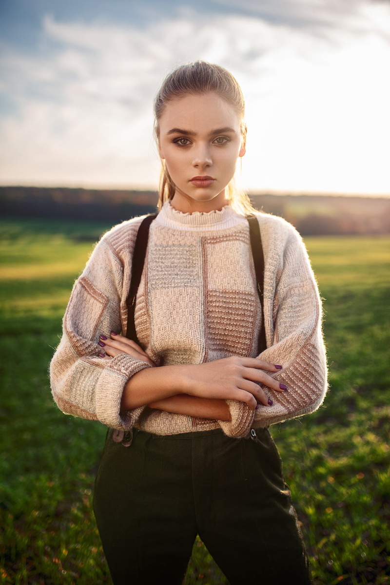 portrait, 1080P, vertical, women, eyes, nail polish, looking at viewer, Maks Kuzin, sweater, model, women outdoors