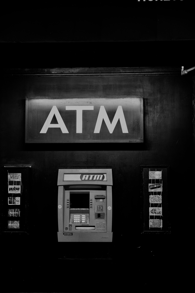 bank, service, money, no People, sign, business, finance, 5K, currency, banking, photo, grayscale, urban Scene, machine, balance, aTM