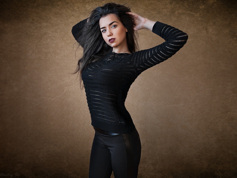simple background, Dmitry Shulgin, model, 1080P, black hair, long hair, looking at viewer, women, straight hair, arched back, leggings