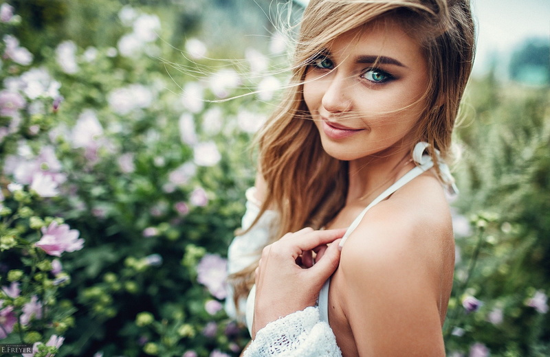 beautiful woman, portrait, one person, flowers, face, plant, contemplation, beautiful people, Polina Kostyuk, Polina Grents, hair in face, hairstyle, lifestyles