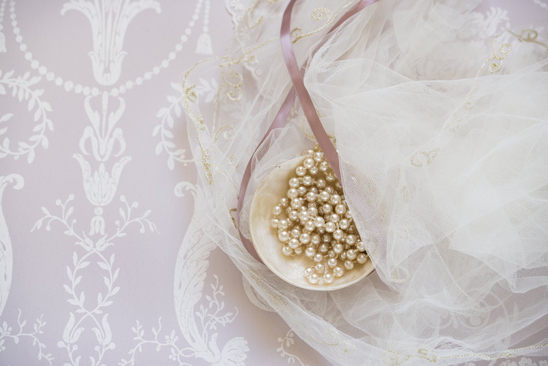 design, lace, snowflake, white, flower, white color, transparent, bridal, romance, floral pattern, pearl beads, plant, ornate, indoors, pearl jewelry, embroidery