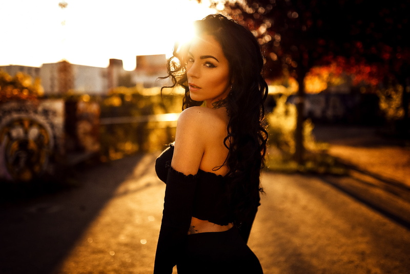 standing, women, young women, sunlight, hair, Miro Hofmann, fashion, long hair, hairstyle, depth of field, contemplation, portrait, sky, focus on foreground