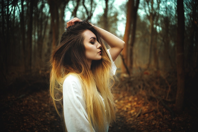 beauty, hair, hands on head, 1080P, standing, focus on foreground, Miro Hofmann, contemplation, forest, beautiful woman, real people, plant, hairstyle
