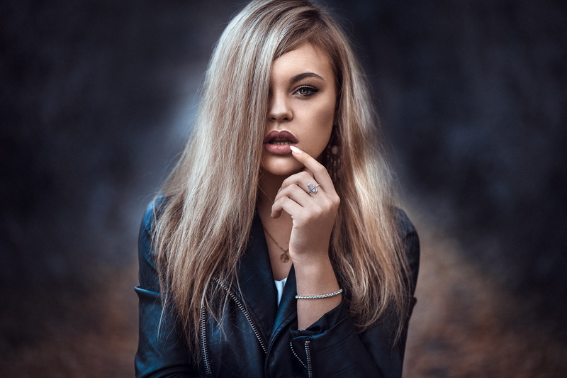 body part, women, young women, human hair, portrait, hairstyle, dark, hair, straight hair, 1080P, looking at camera, 500px, one person, human body part