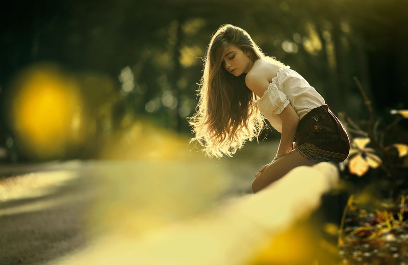 yellow, relaxation, wellbeing, cute, adult, white tops, casual Clothing, brown Hair, real people, caucasian Ethnicity, plants, white, day, sitting, three quarter length