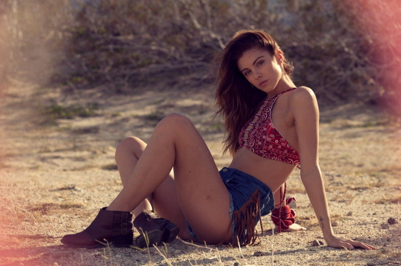 lifestyles, long hair, young women, teenager, 480P, full length, beauty, land, brown hair, one person, sitting, hair, outdoors, young adult, adult, women outdoors
