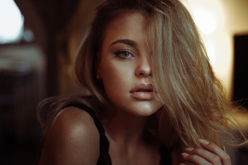 young adult, contemplation, hairstyle, brown hair, adult, beauty, one person, depth of field, portrait, hair in face, emotion, focus on foreground, 4K