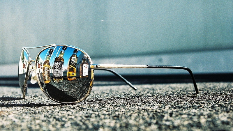 1080P, glass, black, jack, walker, sunglasses, johnnie, daniels, x, whiskey, label, art, hd, reflections