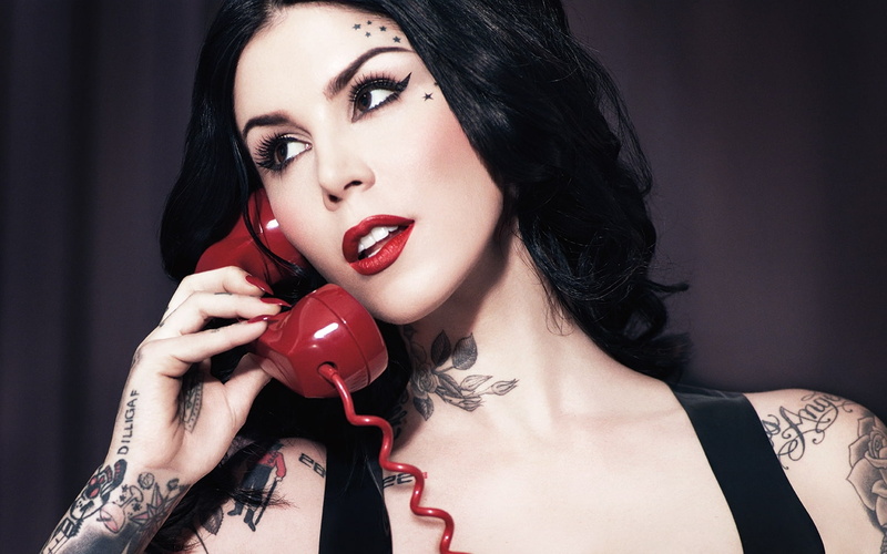 one person, young women, telephone, painted nails, glamour, front view, beautiful people, indoors, hair, lipstick, make-up, portrait, young adult, dark hair
