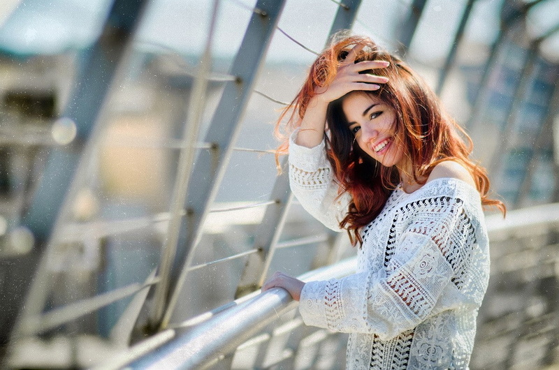 young women, hairstyle, portrait, 480P, long hair, hair, redhead, happiness, positive emotion, model, Delaia Gonzalez, women, beauty, cheerful, lifestyles