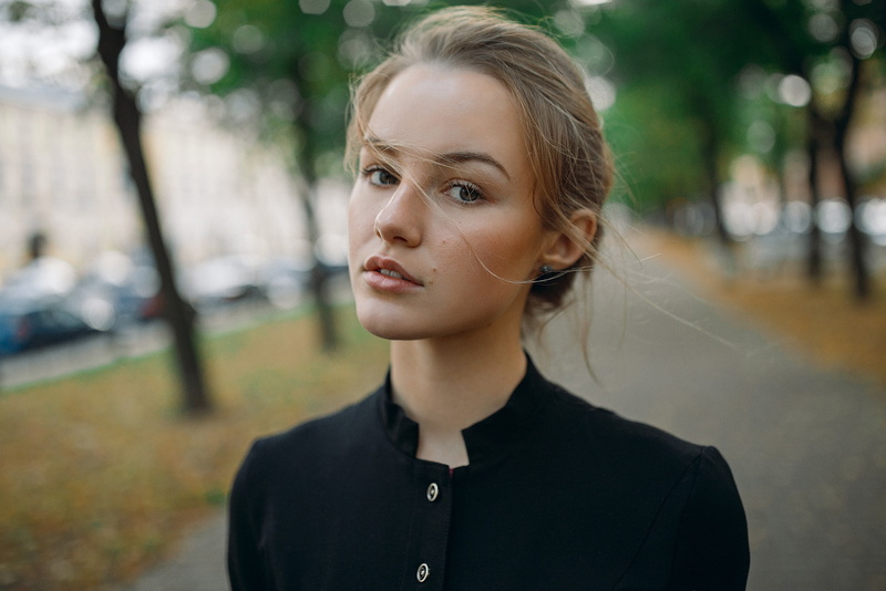 eyes, portrait, model, trees, blonde, depth of field, 1080P, face, looking at viewer, women outdoors, Julia Tavrina, women